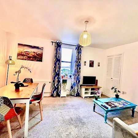 Cosy Authentic Flat In The Heart Of Galashiels Exterior foto